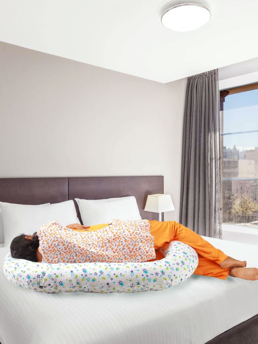 Body Pillow (Star Print)