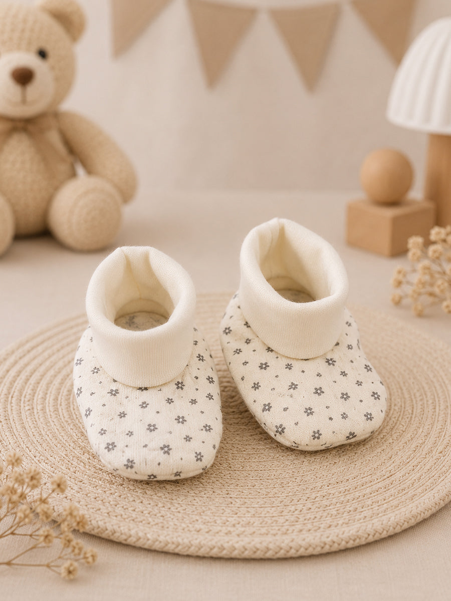 Ziva Baby Cap, Mitten & Bootie Set – Tiny Floral Print | Knitted Cotton