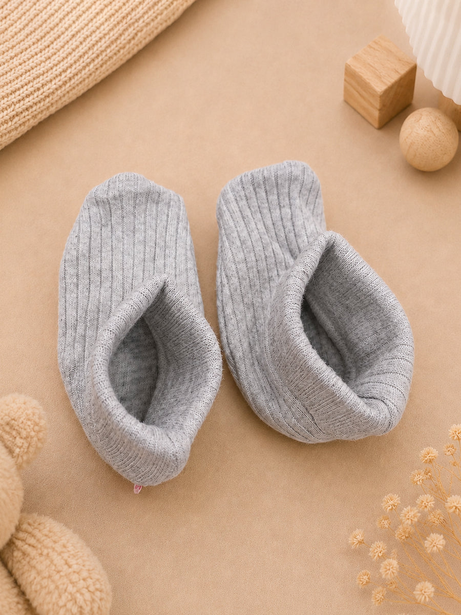 Ziva Baby Cap, Mitten & Bootie Set – Solid Grey Ribbed | Knitted Cotton