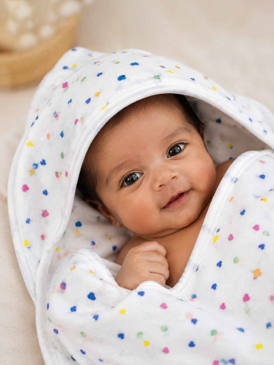 Ziva Premium Muslin Hooded Towel – Double Layer Muslin with Soft Fleece Core | Candy Hearts Print