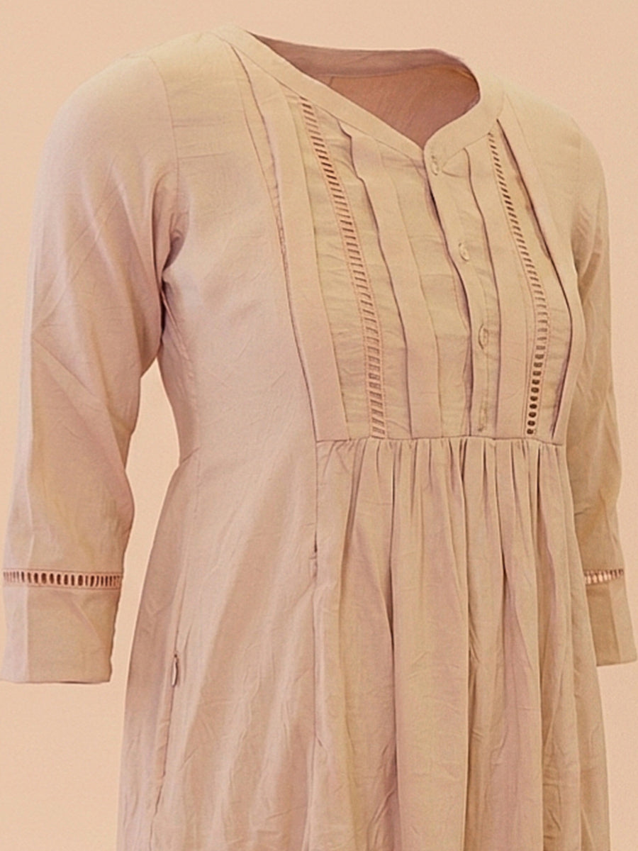 Ziva Maternity & Feeding Crinkle Textured Dress with Invisible Feeding Zip & Pocket – Peachy Pink