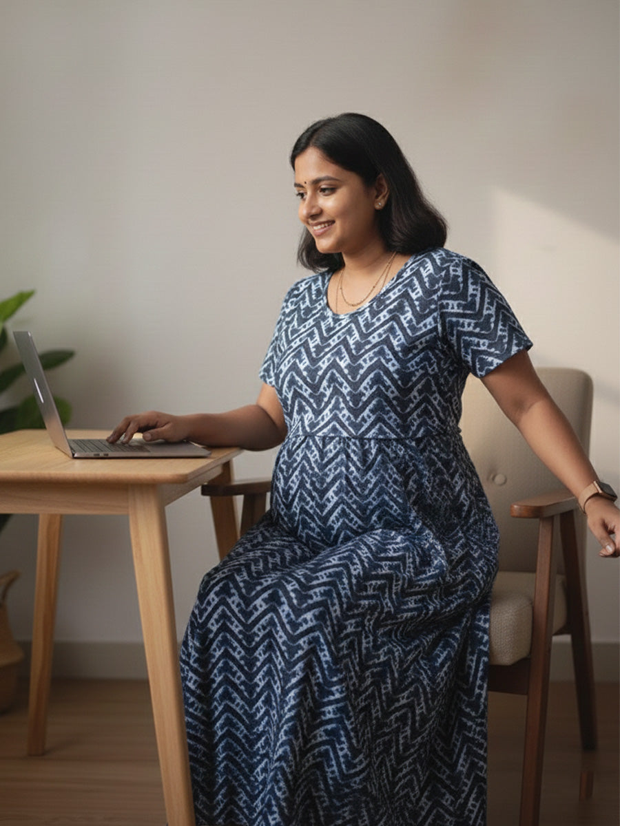 Blue Chevron Printed Knitted Maternity Dress – Zipless Easy Feeding | Ziva