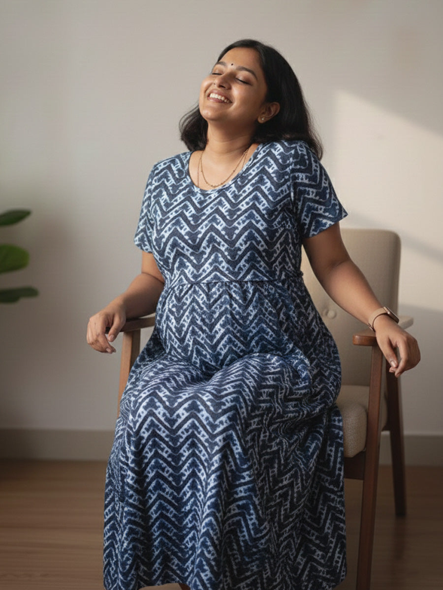 Blue Chevron Printed Knitted Maternity Dress – Zipless Easy Feeding | Ziva