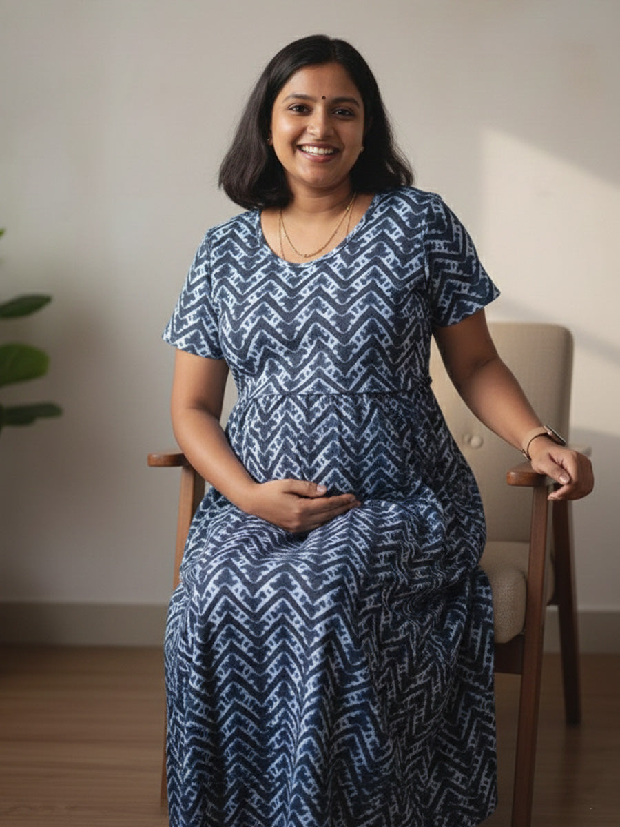 Blue Chevron Printed Knitted Maternity Dress – Zipless Easy Feeding | Ziva