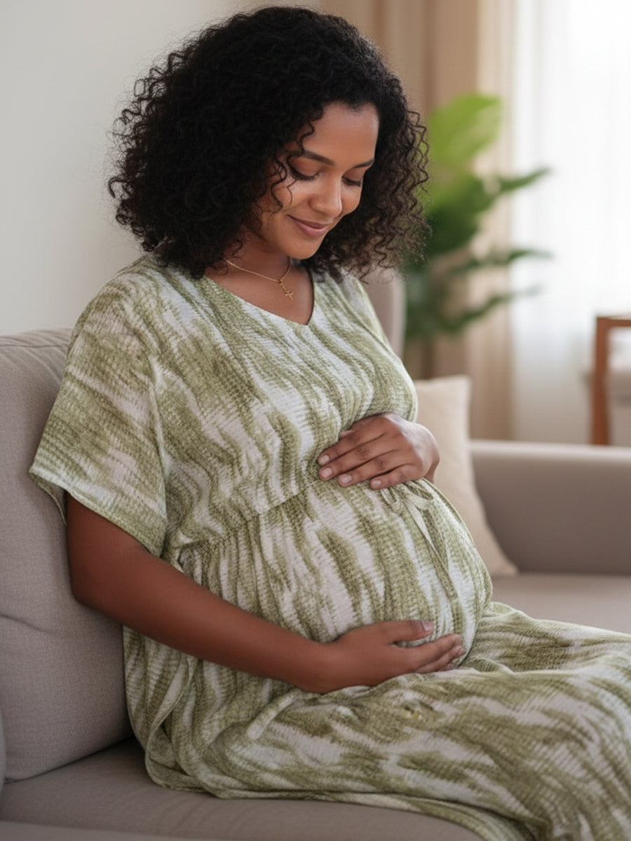 Off-White Pear Green Tie-Dye Maternity & Feeding Kaftan with Dual Nursing Zips