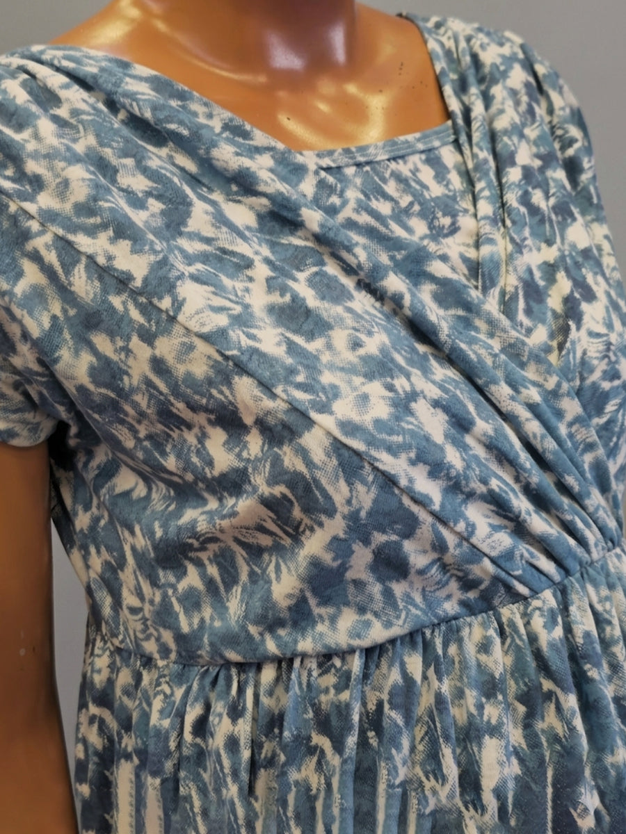 Ziva Maternity & Feeding Knitted Cotton Midi Dress with Zipless Feeding Access & Pocket – Steel Blue Abstract Floral