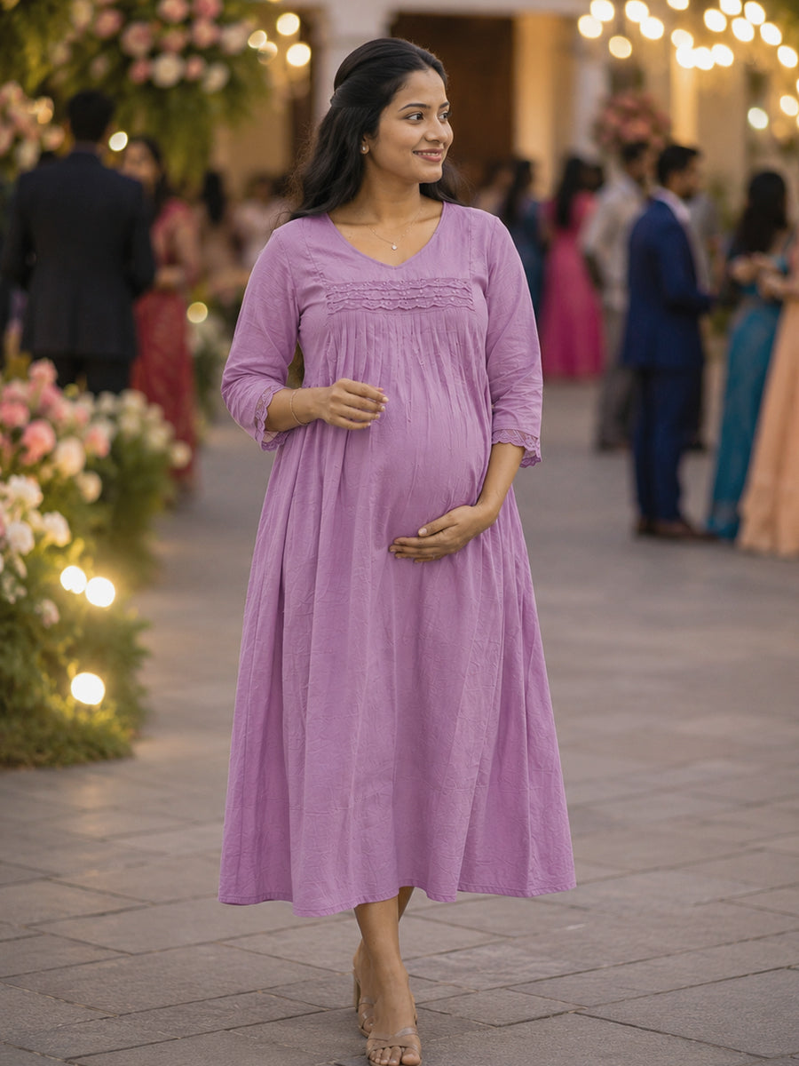 Ziva Maternity & Feeding Slub Grain Textured Dress with Invisible Feeding Zips, Crochet Lace Detailing & Pocket – Light Lavender