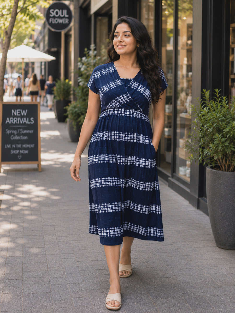 Ziva Maternity & Feeding Knitted Cotton Midi Dress with Zipless Feeding Access & Pocket – Navy Blue Tie-Dye Stripes