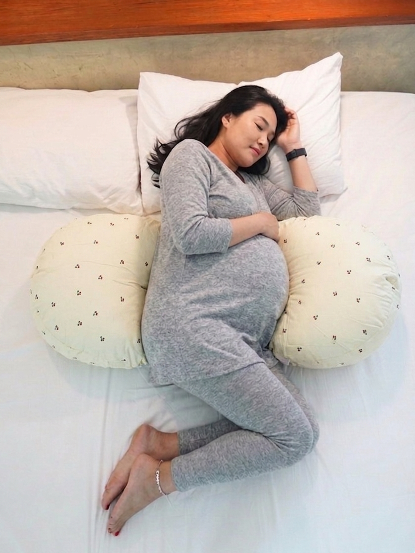 Ziva Organic Belly Pillow- Cherry Print