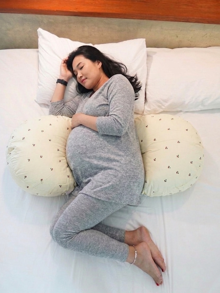 Ziva Organic Belly Pillow- Cherry Print
