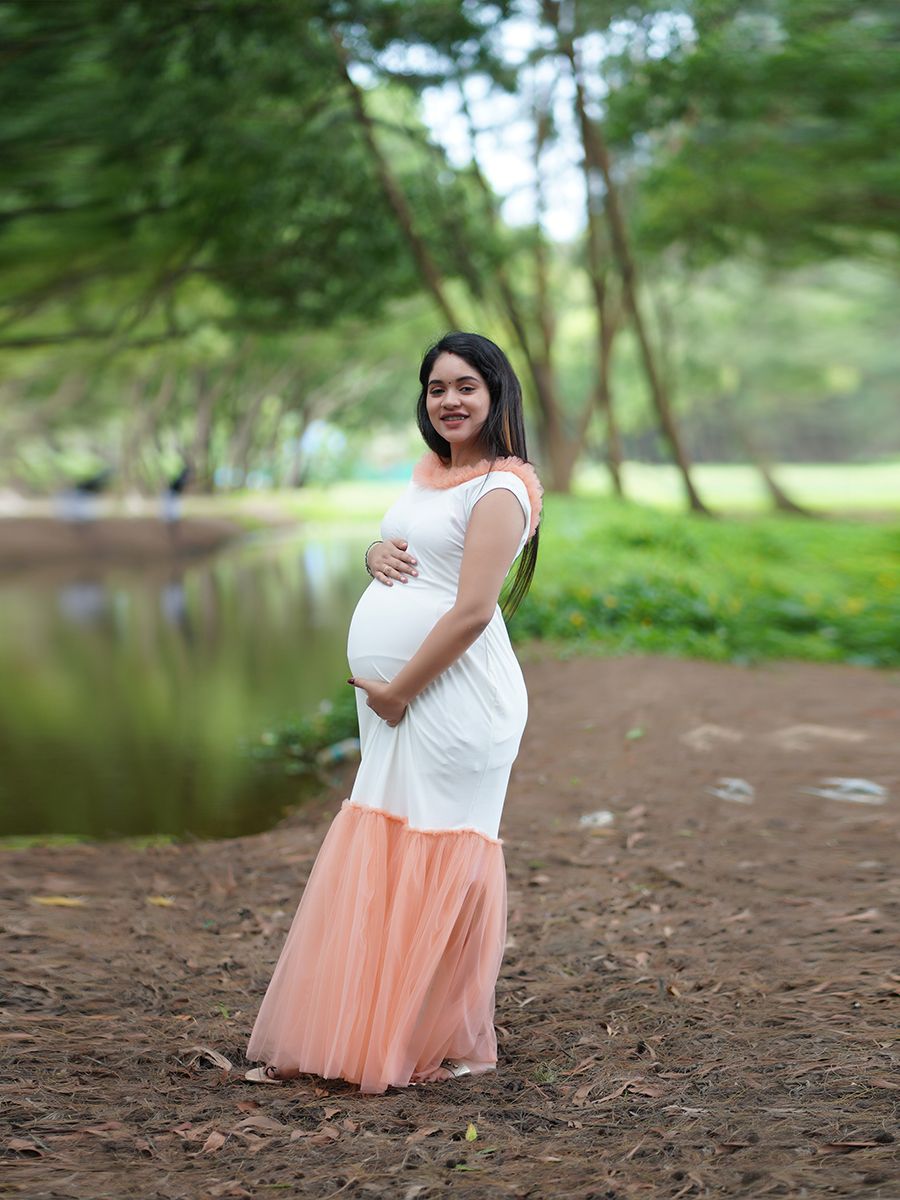 Maternity Photo Gown- off white