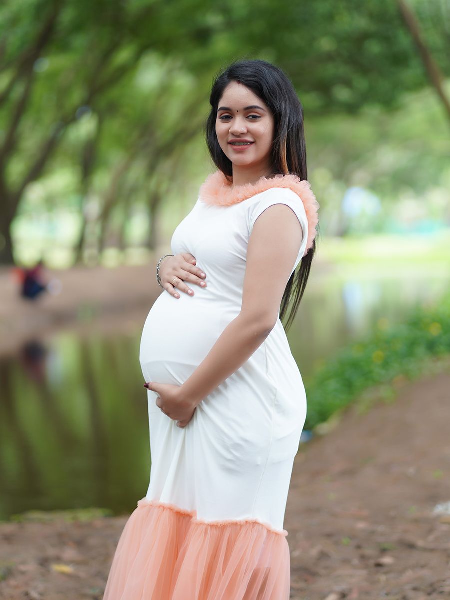 Maternity Photo Gown- off white