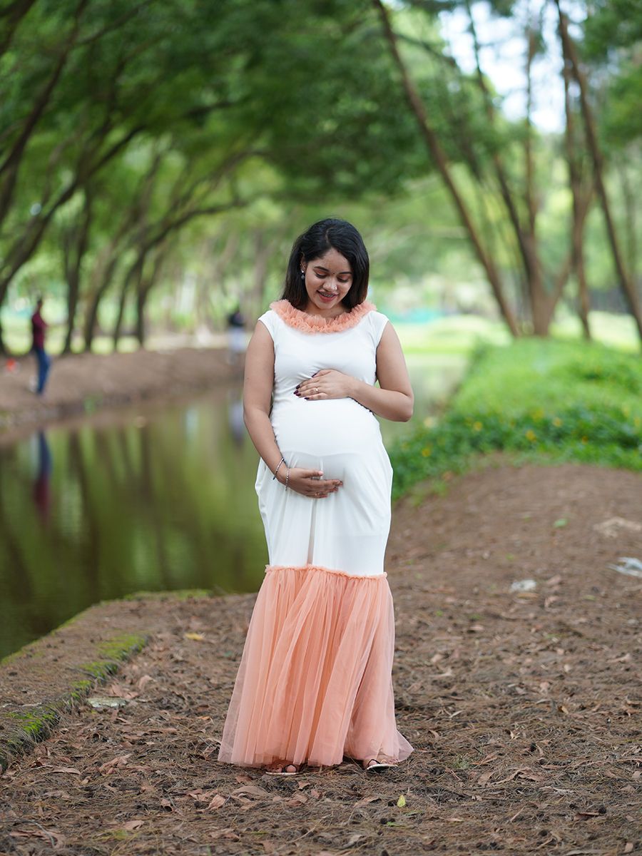 Maternity Photo Gown- off white