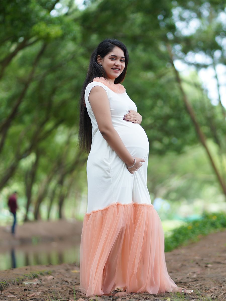 Maternity Photo Gown- off white