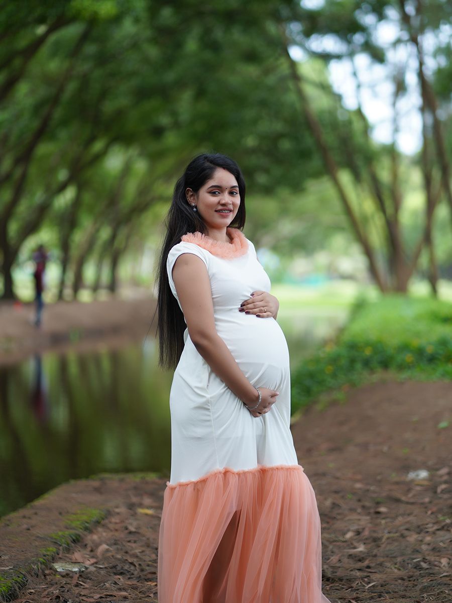 Maternity Photo Gown- off white