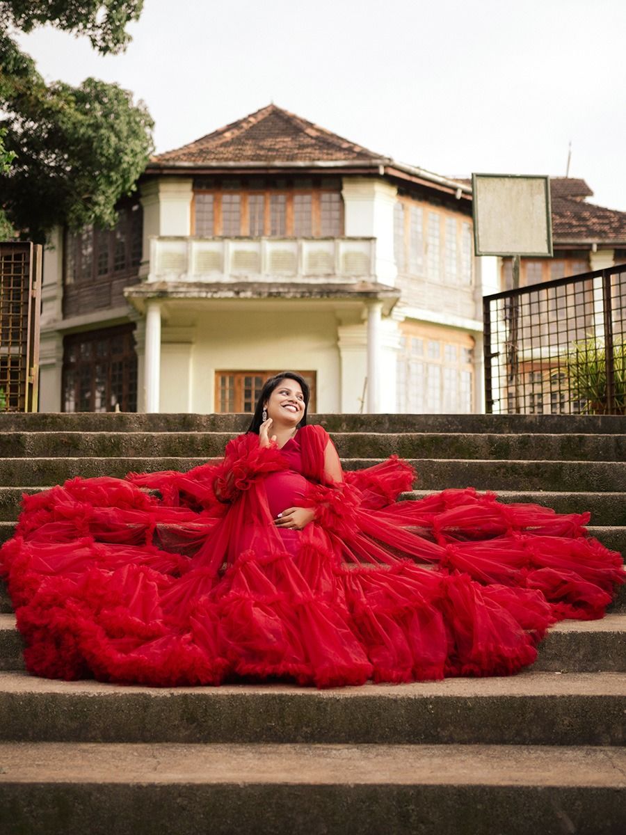 Maternity Baby Shower Red Tulle