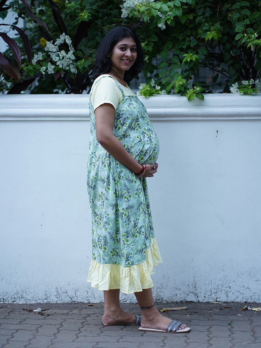 Maternity Dungree Short Gown Janet L Green