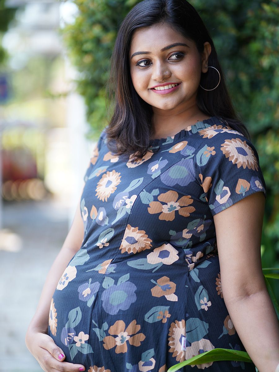 Maternity Short Night Gown- Floral (Black)