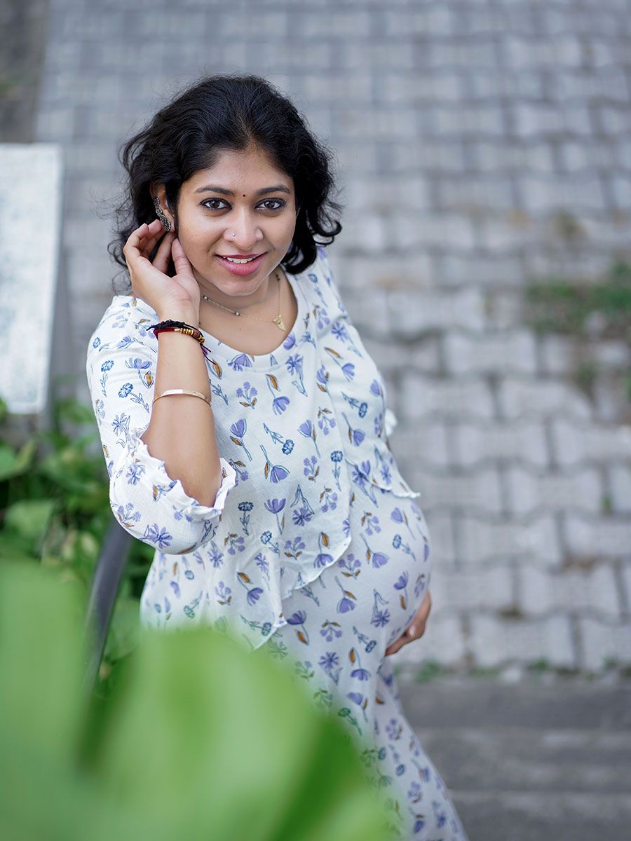 Maternity Knitted Zipless Short Gown