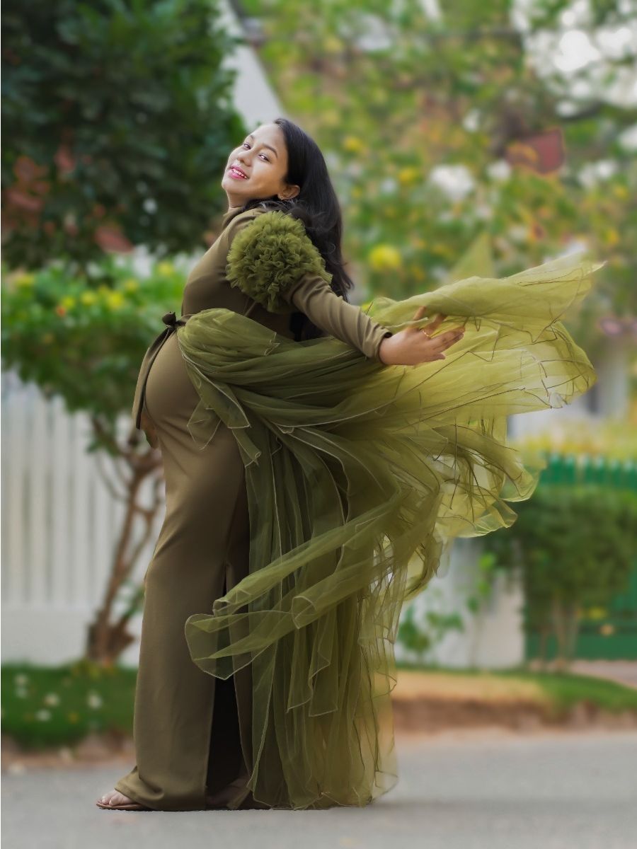 Maternity Photoshoot Knit + Net Gown Green