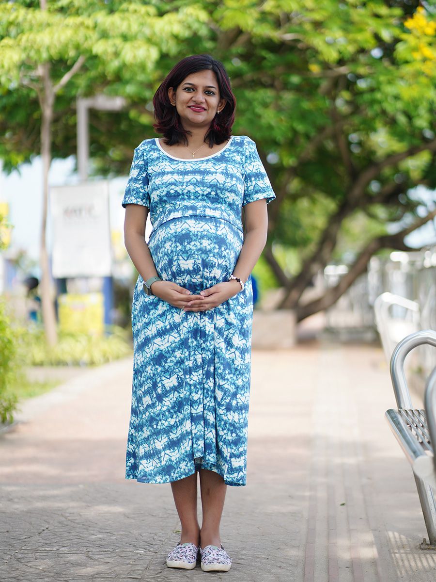 PRINTED KNITTED ZIPLESS MATERNITY SHORT NIGHT WEAR- GILDA SKY BLUE