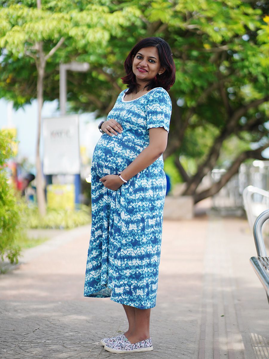 PRINTED KNITTED ZIPLESS MATERNITY SHORT NIGHT WEAR- GILDA SKY BLUE
