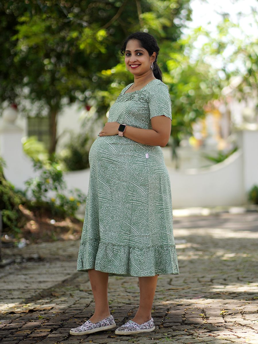 Maternity Short Night Gown- Ezra Green