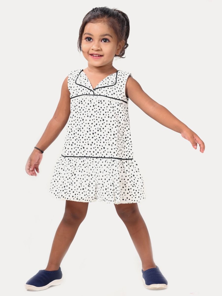 Girl Clothing (Polka dot Baby Dress)