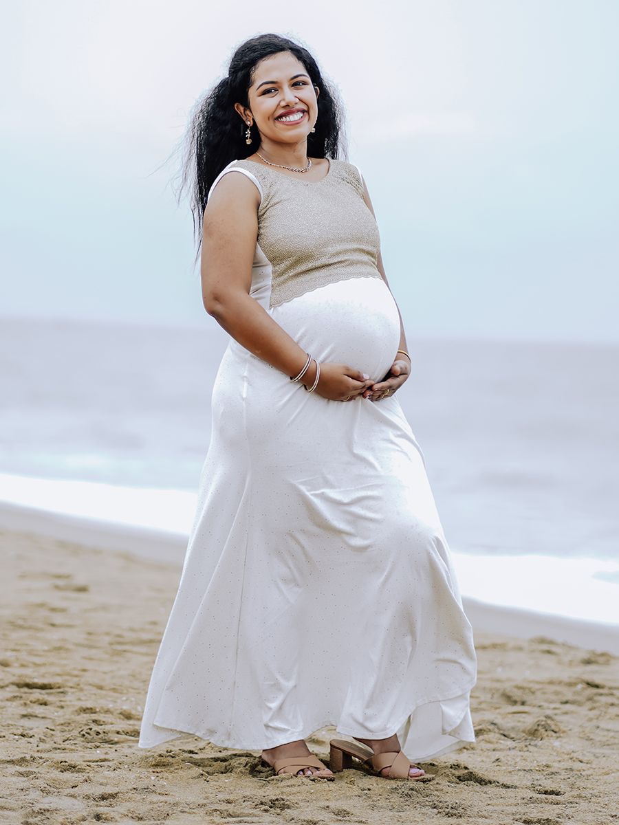 Maternity photoshoot gown knit offwhite+golden