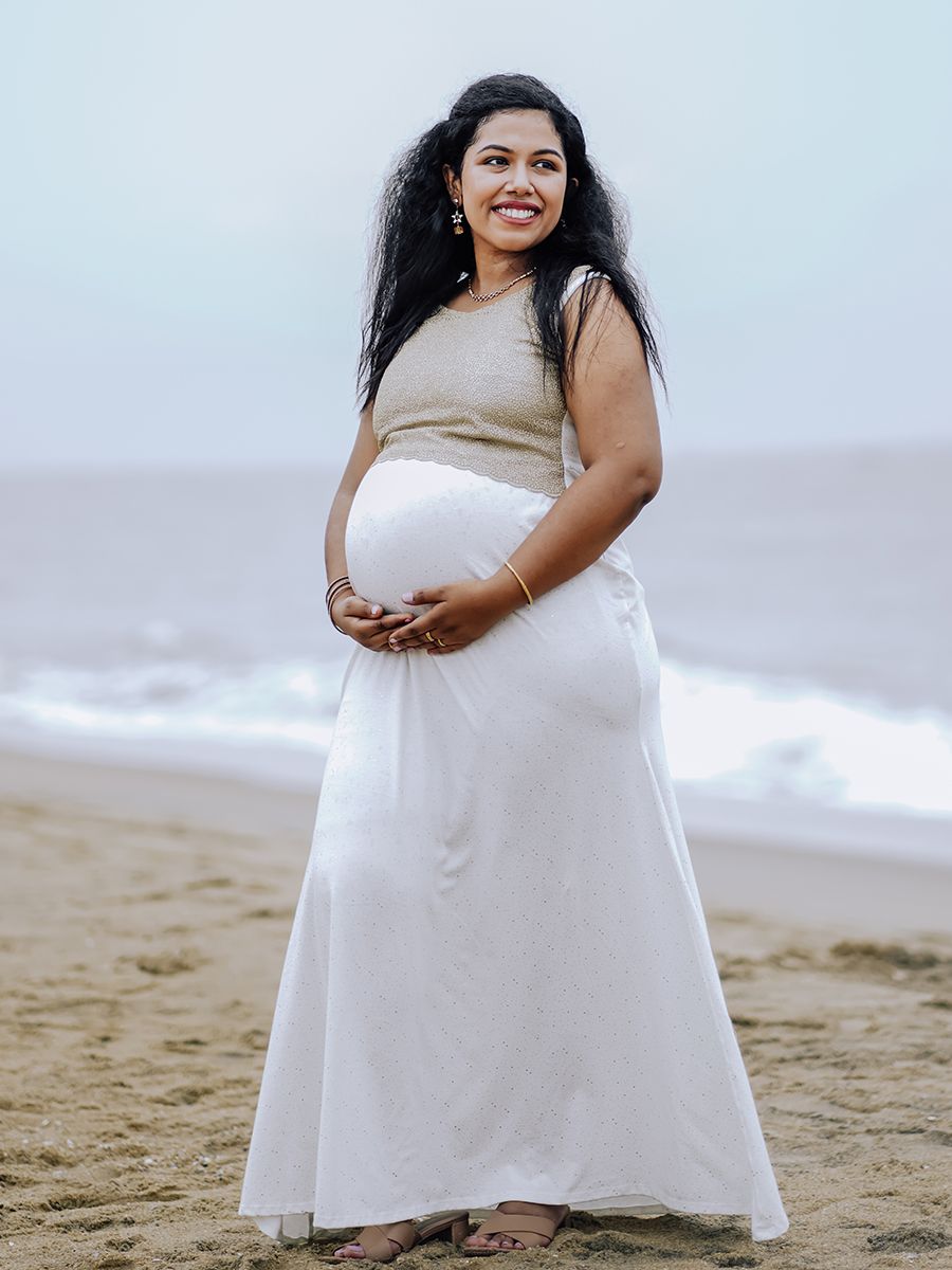 Maternity photoshoot gown knit offwhite+golden