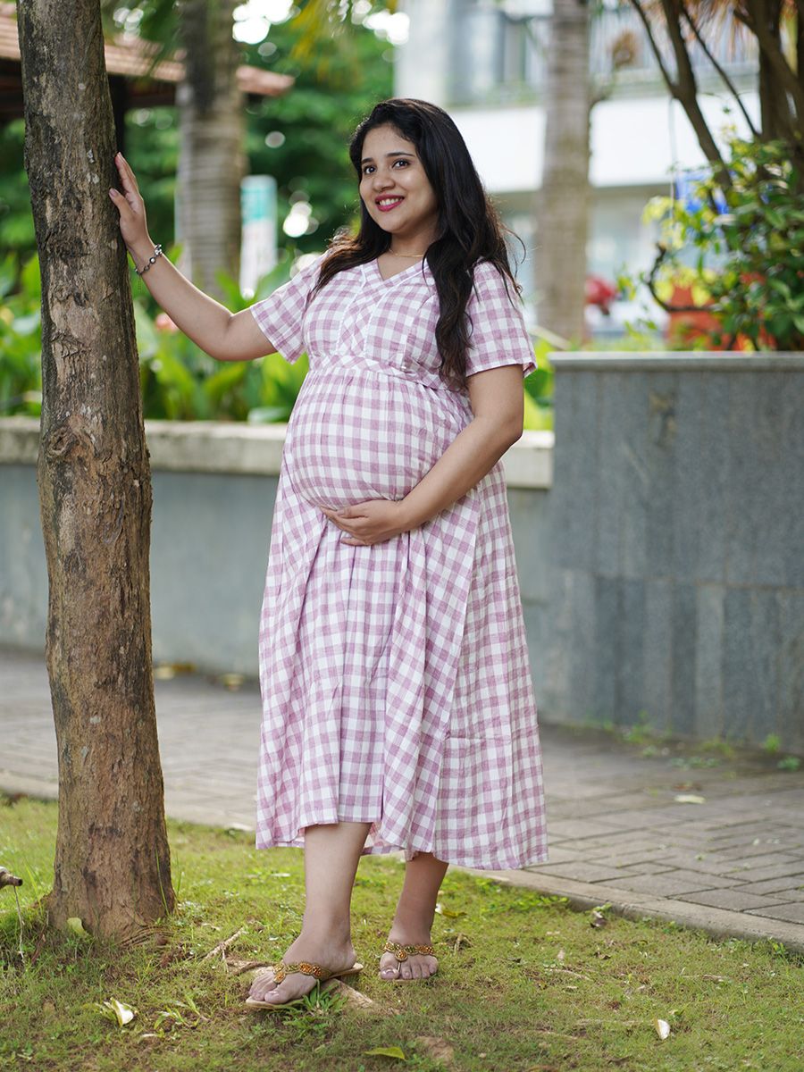 Maternity Short Night Gown- Checks (Pink)