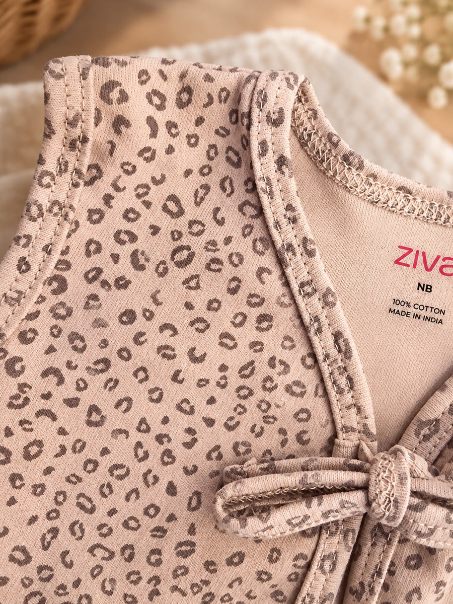 Ziva Newborn Knitted Cotton Front Open Tie Jabla with Tie Nappy – Peach Leopard Print | 1 Jabla + 1 Nappy