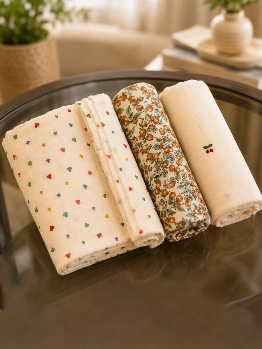 Ziva Premium Cotton Muslin Cloth – 3 Pieces | 100 × 100 cm Extra Large | Soft, Breathable & Multipurpose | Assorted Prints | Print Included: Tiny Hearts