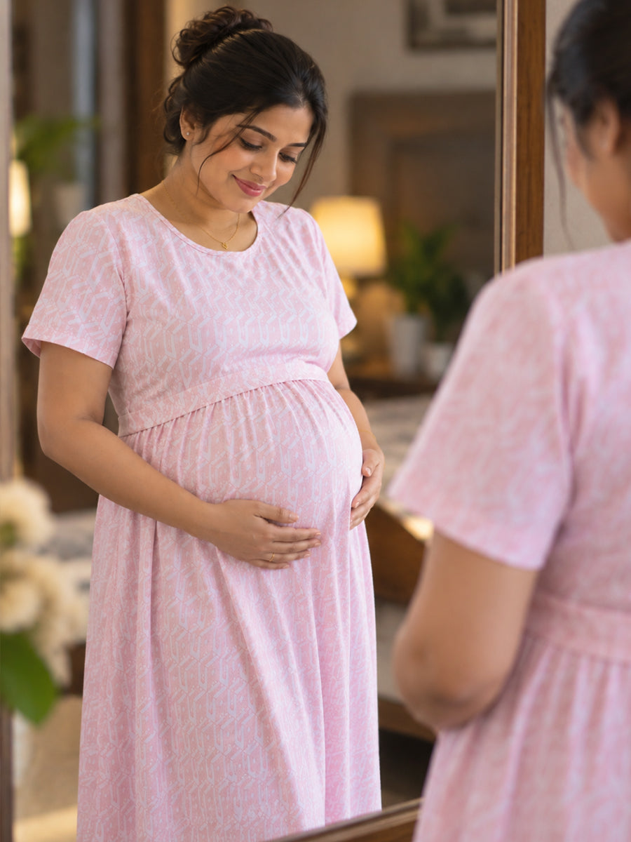 Ziva Zipless Maternity & Feeding Knitted Dress with Adjustable Waist Tie & Side Pocket | Soft Baby Pink White Geometric Print