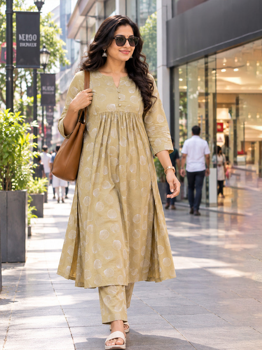 Ziva Maternity & Feeding Cotton Co-ord Set with Side Zips & Pockets – Khaki Beige Seashell Print