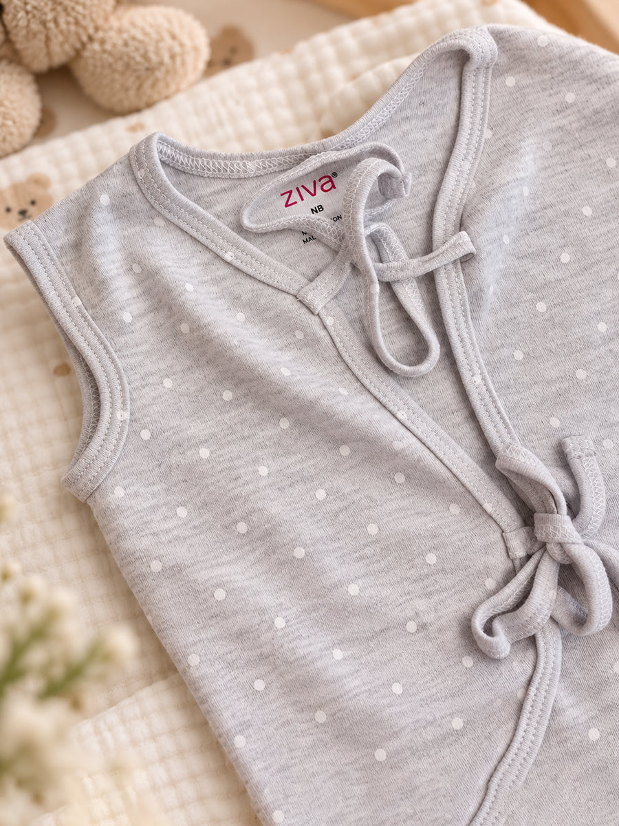 Ziva Newborn Knitted Cotton Front Open Tie Jabla with Tie Nappy – Heather Grey Polka Dot