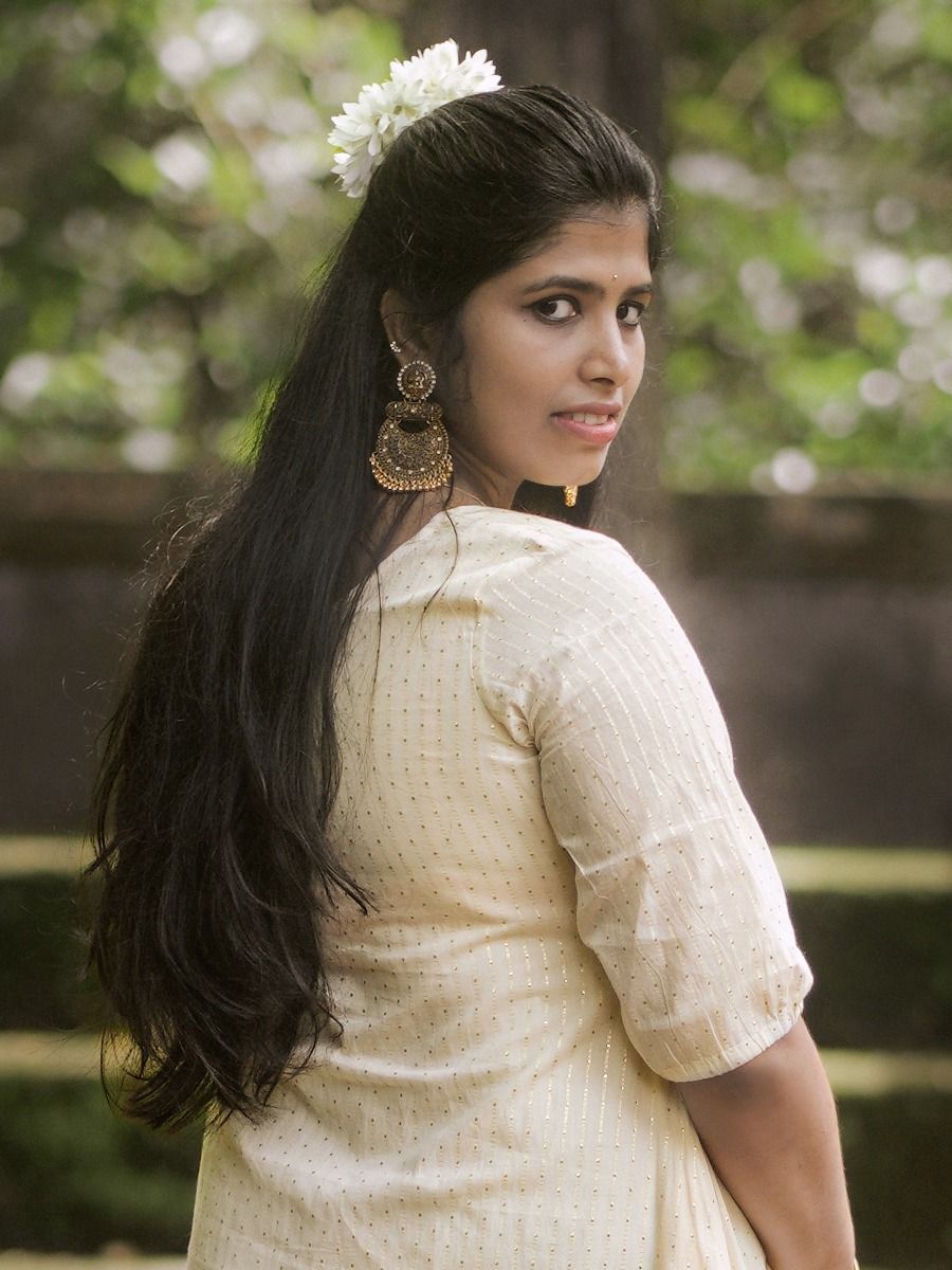 Maternity Midi Onam Festive Dress Cleta Cream Lines