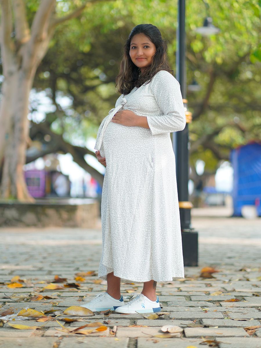 Maternity Short Zipless Dress- Amora Off white