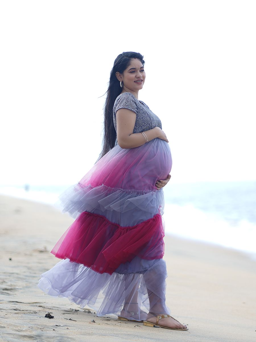 Designarche Sky Blue Maternity Wear And Baby Shower Dress at Rs 3900.00 |  Feeding kurtis, Maternity feeding dresses, Feeding dress with zip, Indian  style maternity clothes, दूध पिलाने की पोशाक - Pink