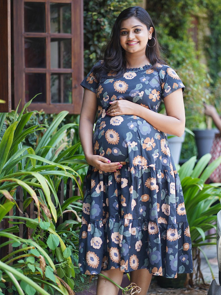 Maternity Short Night Gown- Floral (Black)
