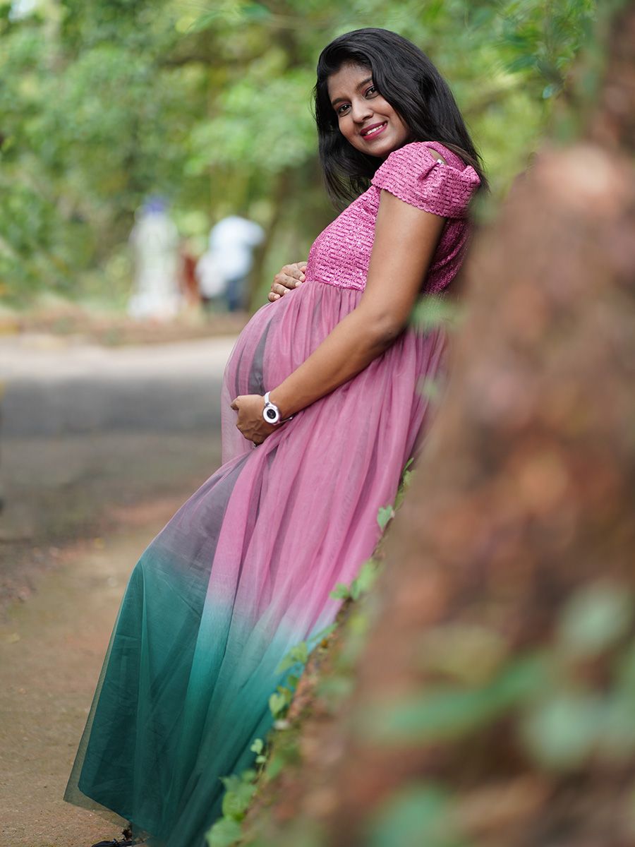 My dear baby, I can't wait to meet you - soon! ❤ #thegorgeousbride w… |  Maternity dresses for photoshoot, Maternity dresses photography, Maternity  photography poses