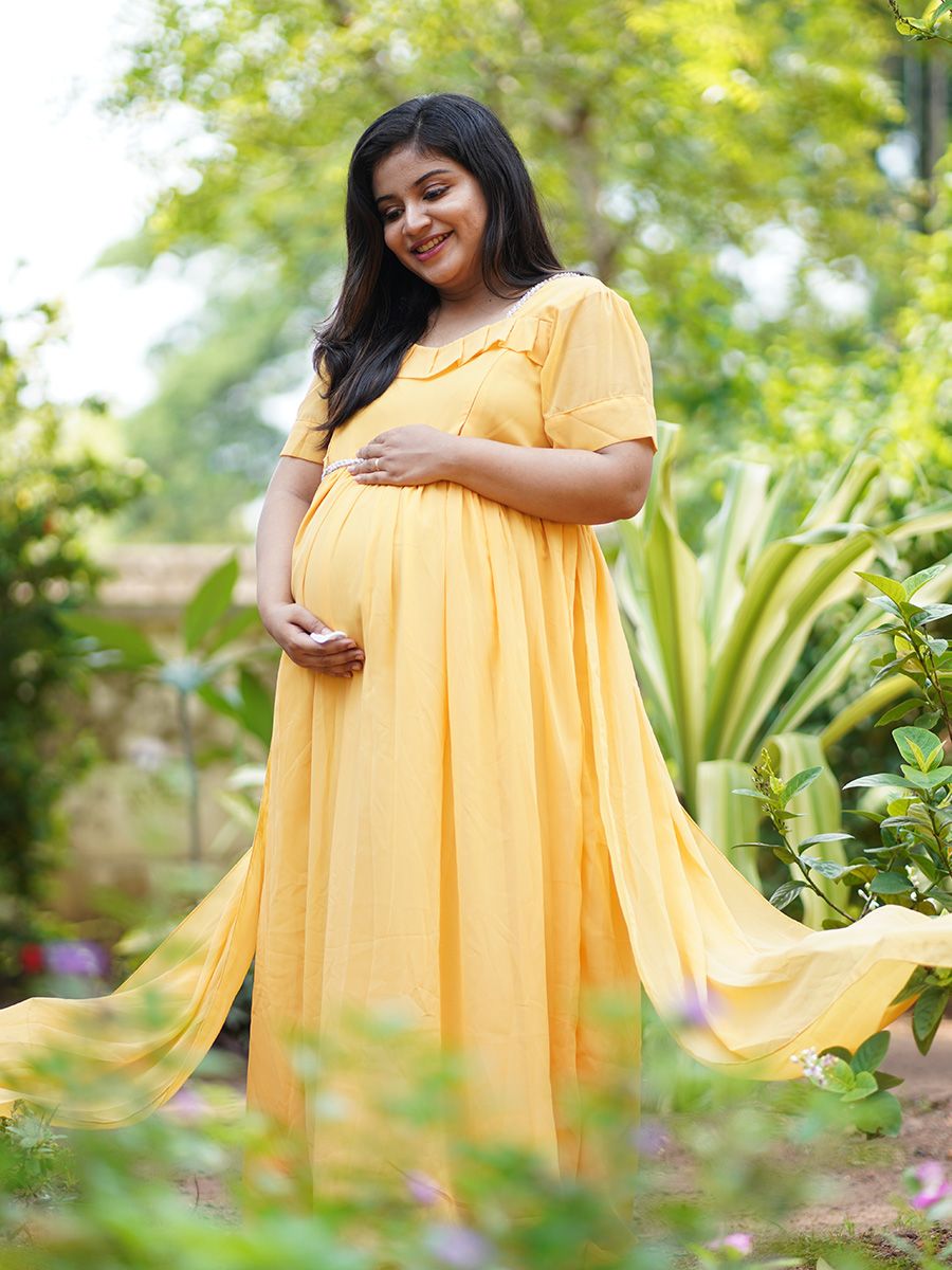 Pregnant best sale yellow dress