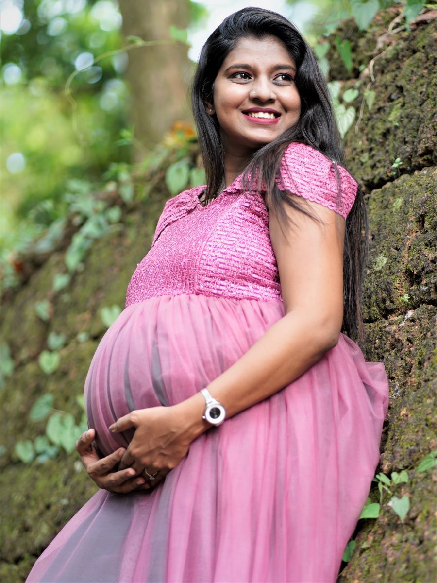 Disha Parmar Glows In Lavender Dress At Her Baby Shower And Poses With  Husband Rahul Vaidya