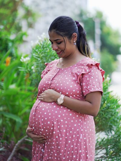 Feeding tops store for mothers